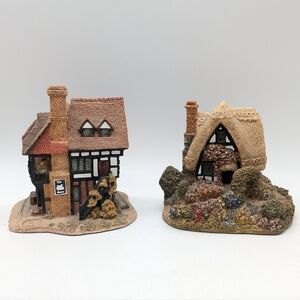 Lilliput Lane Summer Haze cottage & Swan Inn collectible figurines